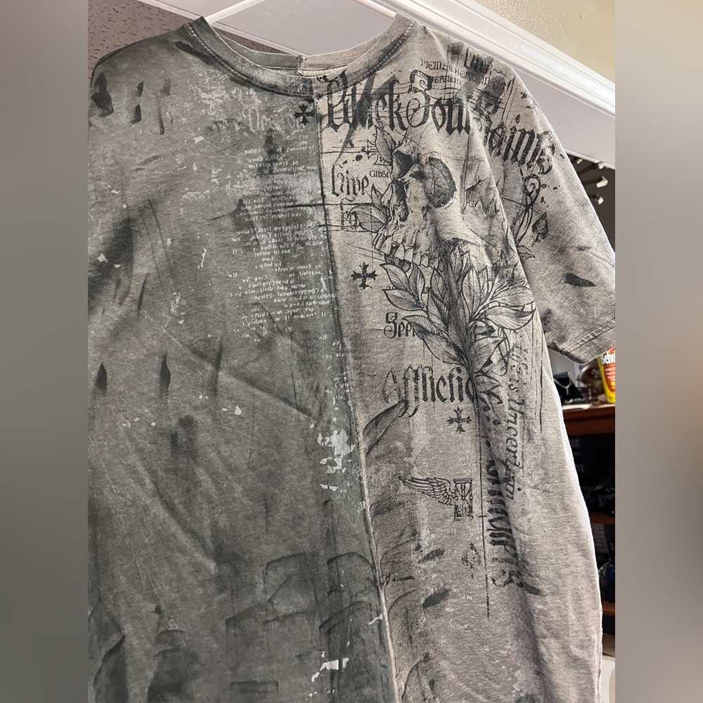 Affliction Gray Short Sleeve Tee with Vintage Graphic Design